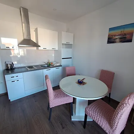 Sara & Kike With Sea View *