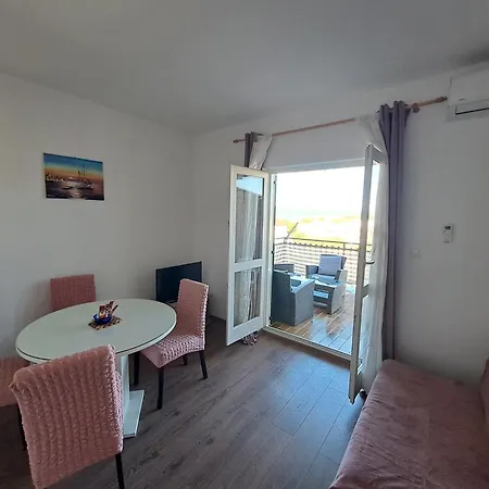 Sara & Kike With Sea View * Brodarica (Sibenik-Knin)