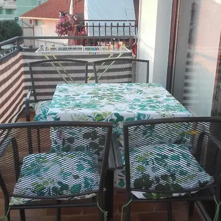 Sara & Kike With Sea View *