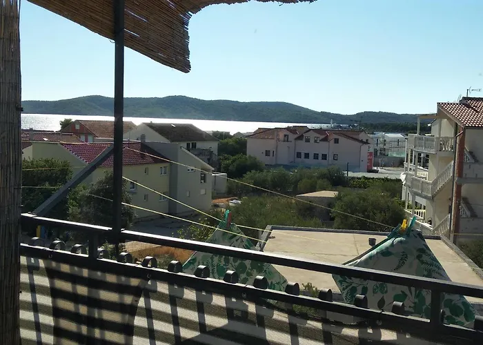 Sara & Kike With Sea View