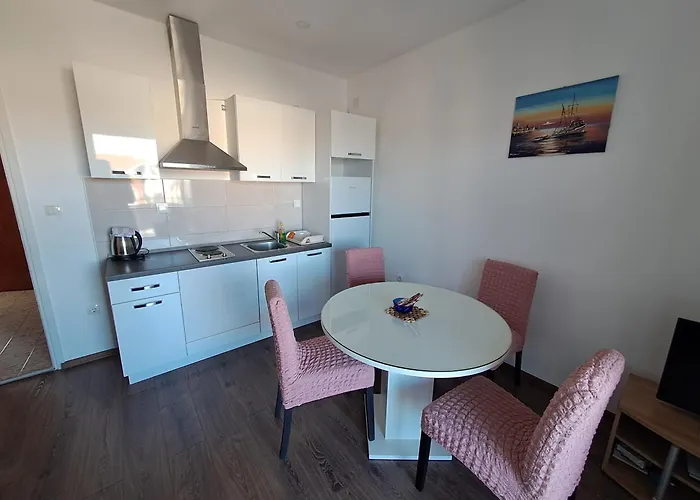 Sara & Kike With Sea View *