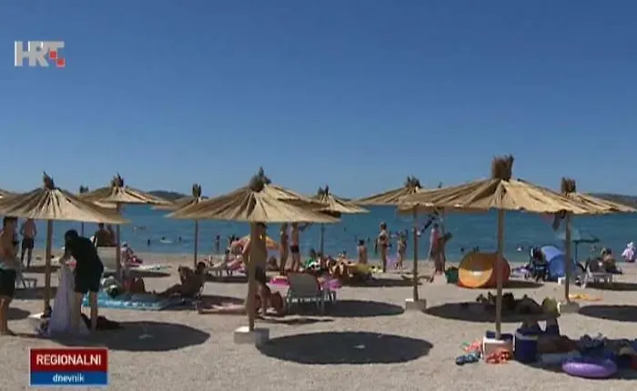 Sara & Kike With Sea View