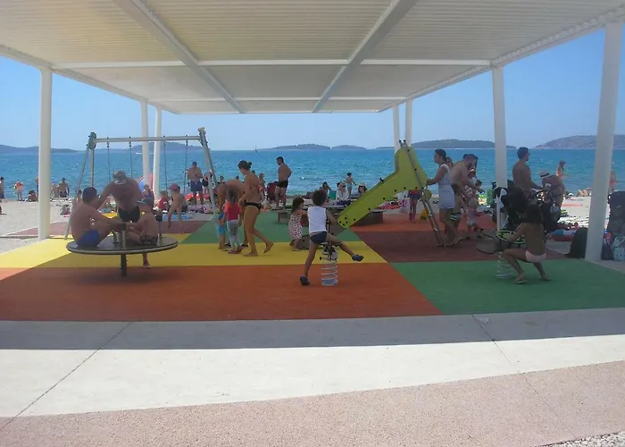 Sara & Kike With Sea View